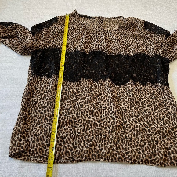 Kardashian Leopard Print Lace Semi Sheer Long Sleeve Blouse Size XL - Picture 6 of 8